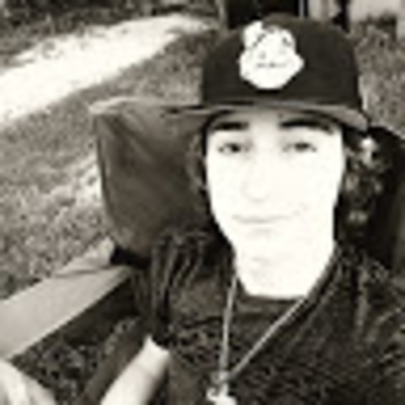 Meet your Posher, Isaak - Picture 1 of 1